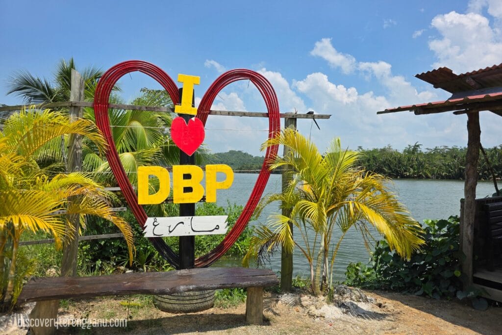 Dataran Batu Putih, Marang