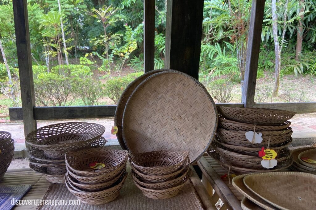 Kraftangan di Kampung Budaya Terengganu