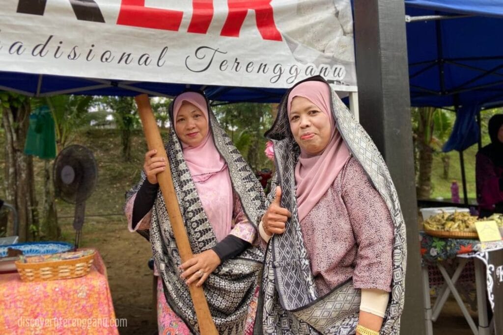 Pakaian Tradisi Terdahulu