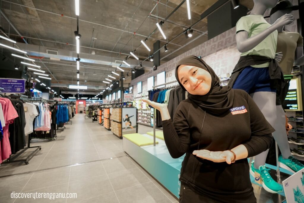 Pembukaan Sports Direct di Mayang Mall