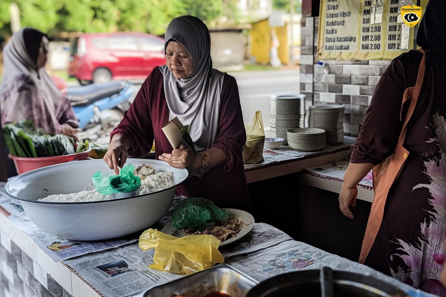 4. Warung Nasi Dagang Kak Jah, Bukit Besar
